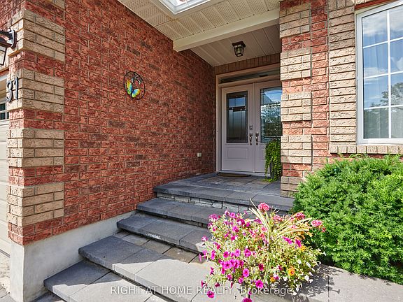 5th image of 31 Forillon Cres