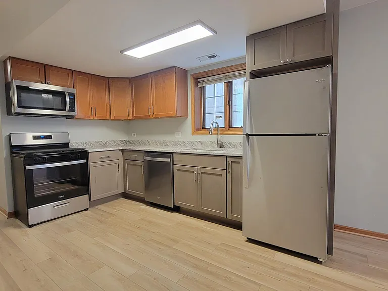 2117 W Wellington Ave #G — Photo 1