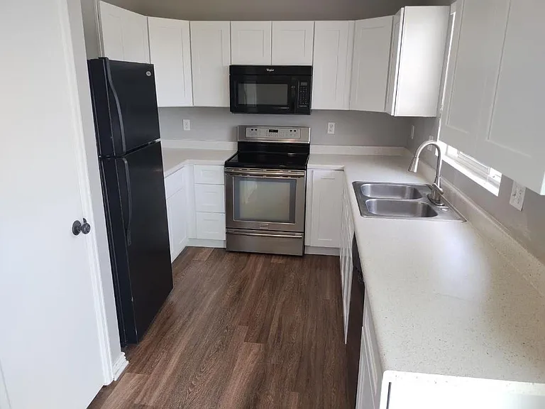 15720 E 48th Pl — Photo 13