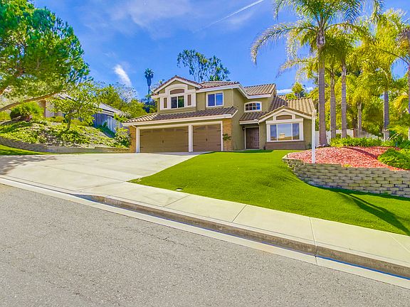 3rd image of 483 Sunridge Dr