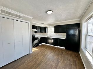 1112 Mazatlan Cir APT B, Colorado Springs, CO 80910