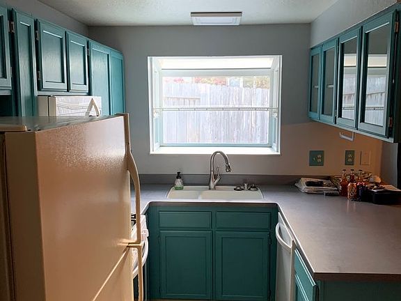 5th image of 2350 Carron Dr