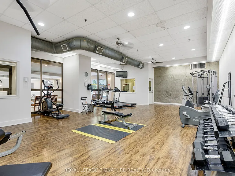 35 Ormskirk Ave #302 — Photo 39