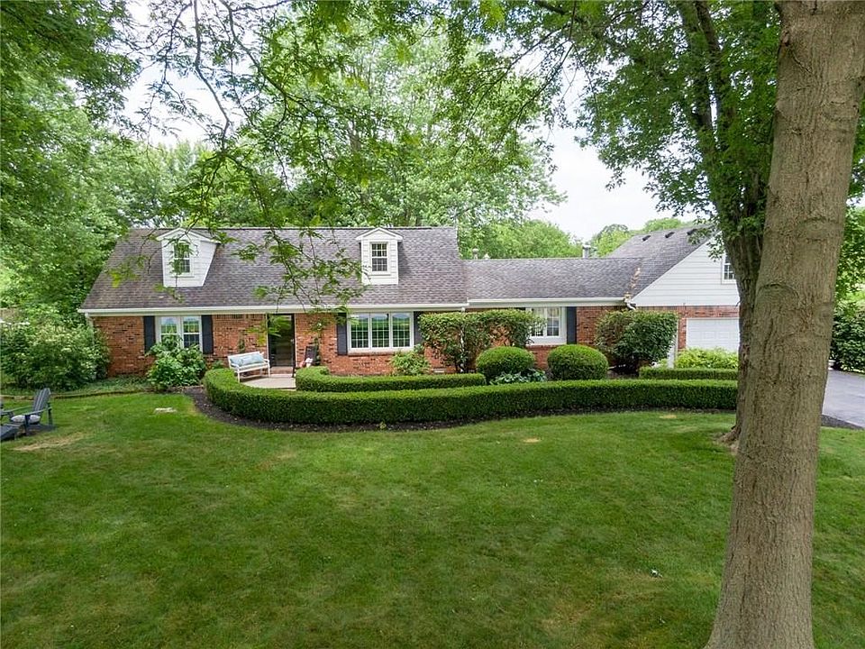 1st image of 916 N Meadows Ln