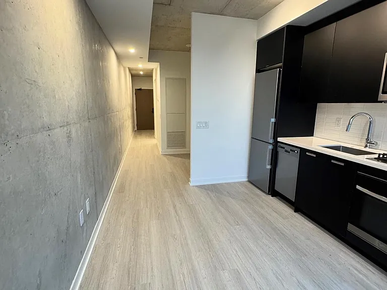 195 McCaul St #1212 — Photo 9