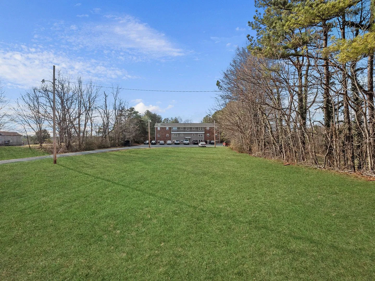 South Garden Apartments — Photo 4