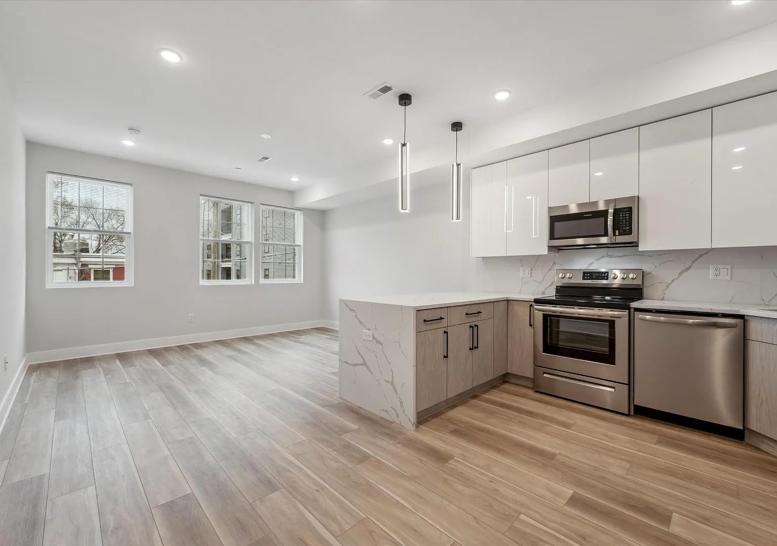614 N Union St - Bedroom — Photo 3