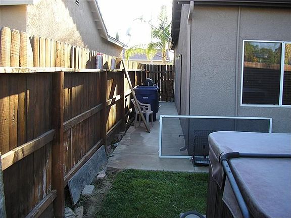 3rd image of 294 N Cypress Ave