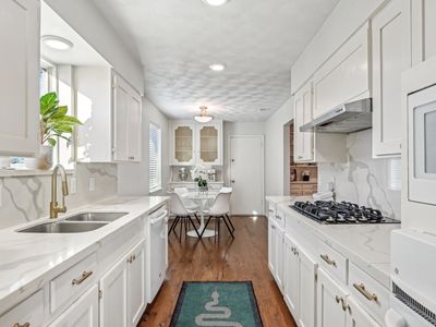 2564 Saint Francis Ave, Dallas, TX, 75228