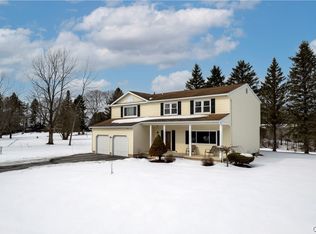6 Donegal Pl, New Hartford, NY 13413