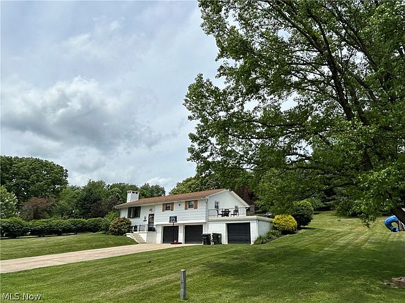 3rd image of 46827 Almar Cir