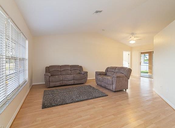 3rd image of 2588 Surfside Blvd