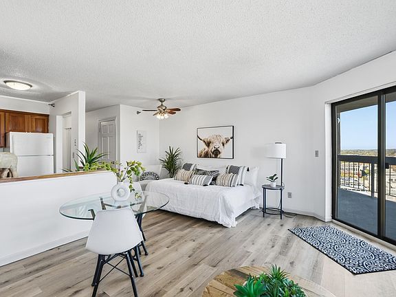 2nd image of 78 10th St E Unit 2807