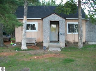 5622 N Schneider Rd NW, Rapid City, MI