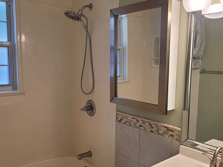 632 Mayflower Ave — Photo 9