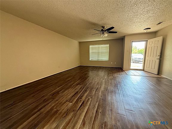 3rd image of 3513 Plains Dr