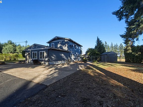 3rd image of 19518 Highway 99e NE