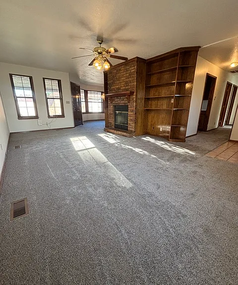 701 Deer Run — Photo 4