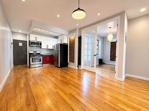 246 Pacific St Photo 1