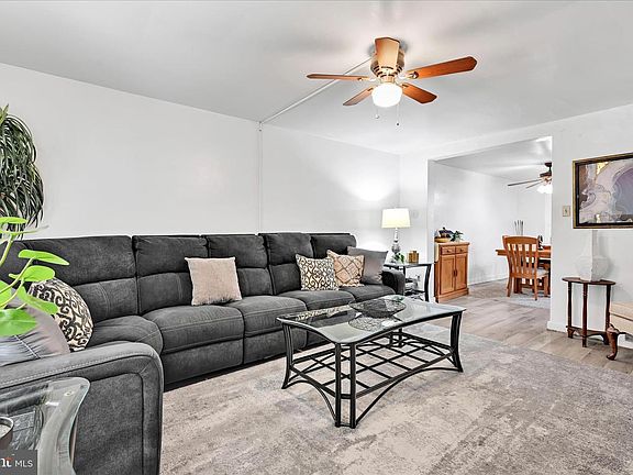 4th image of 2436 Berryhill St