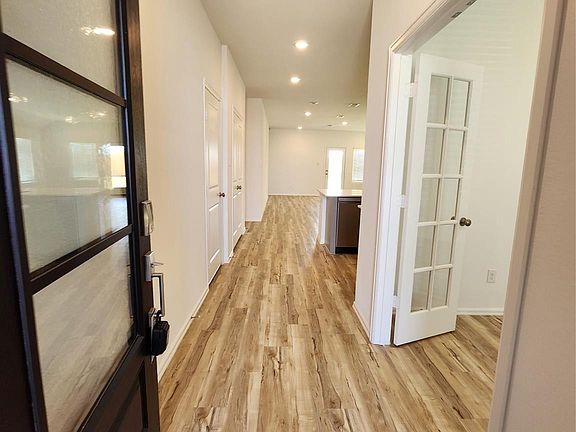 3rd image of 31407 Hidden Rosehill Cir
