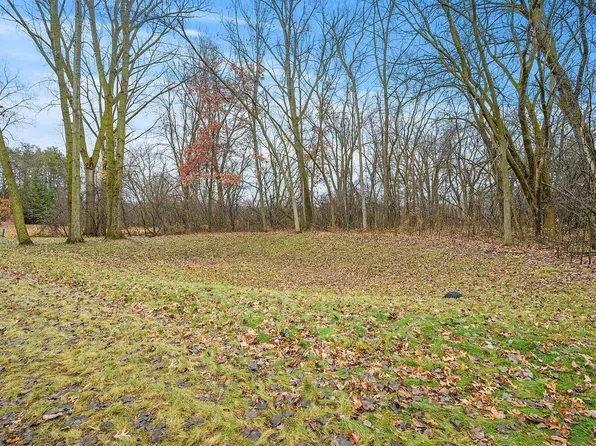 Bevins Ln, Saint Paul, MN 55115