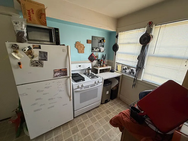 916 E Gorham St — Photo 25