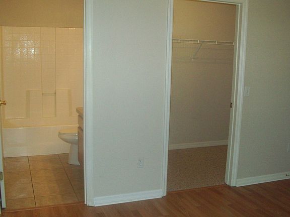 5th image of 40039 Oakridge Dr