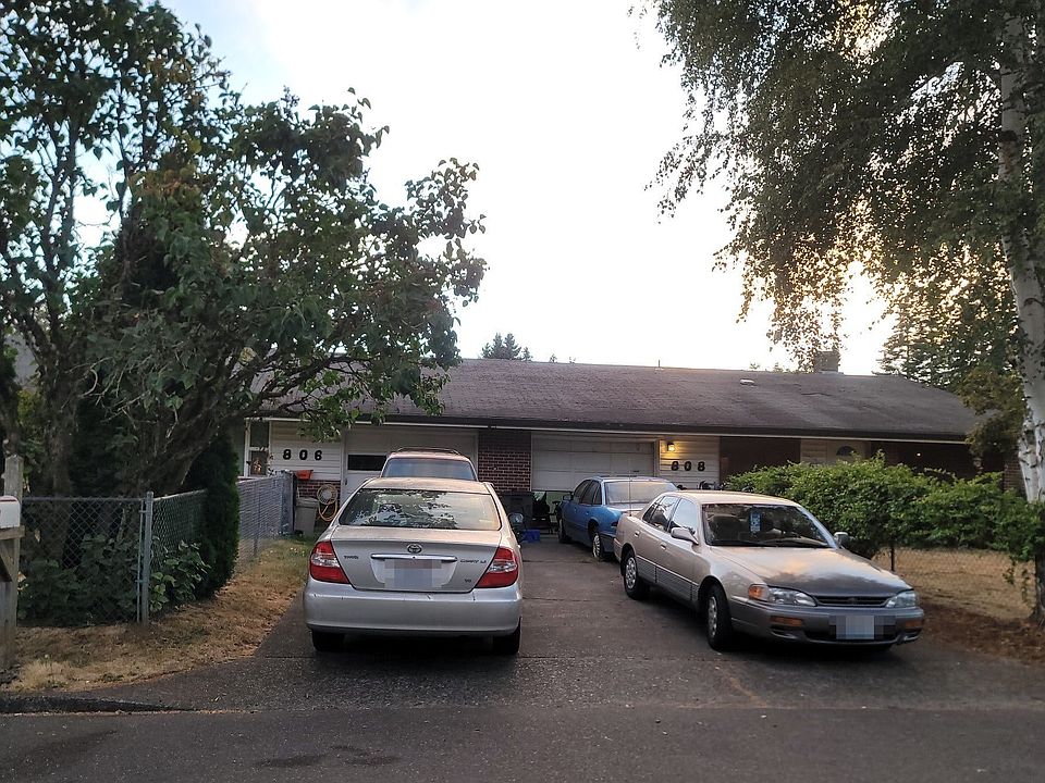 1st image of 806 NE 106th Ave
