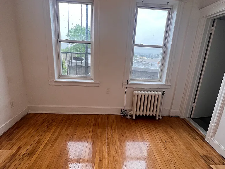 2647 Kennedy Blvd #8 — Photo 10