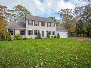 33 Lighthouse Ln, Westport, MA 02790