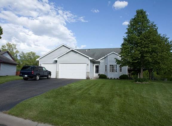 5th image of 25699 Friesland Ct