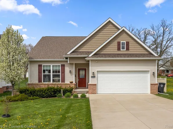 13010 Parkway St, Riverview, MI 48193