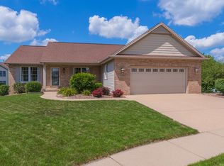 2498 Heather Ridge Dr, Normal, IL 61761