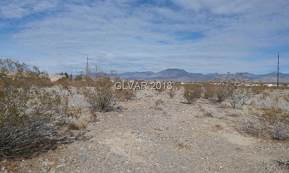 2nd image of 2310 S Sequoya Ln