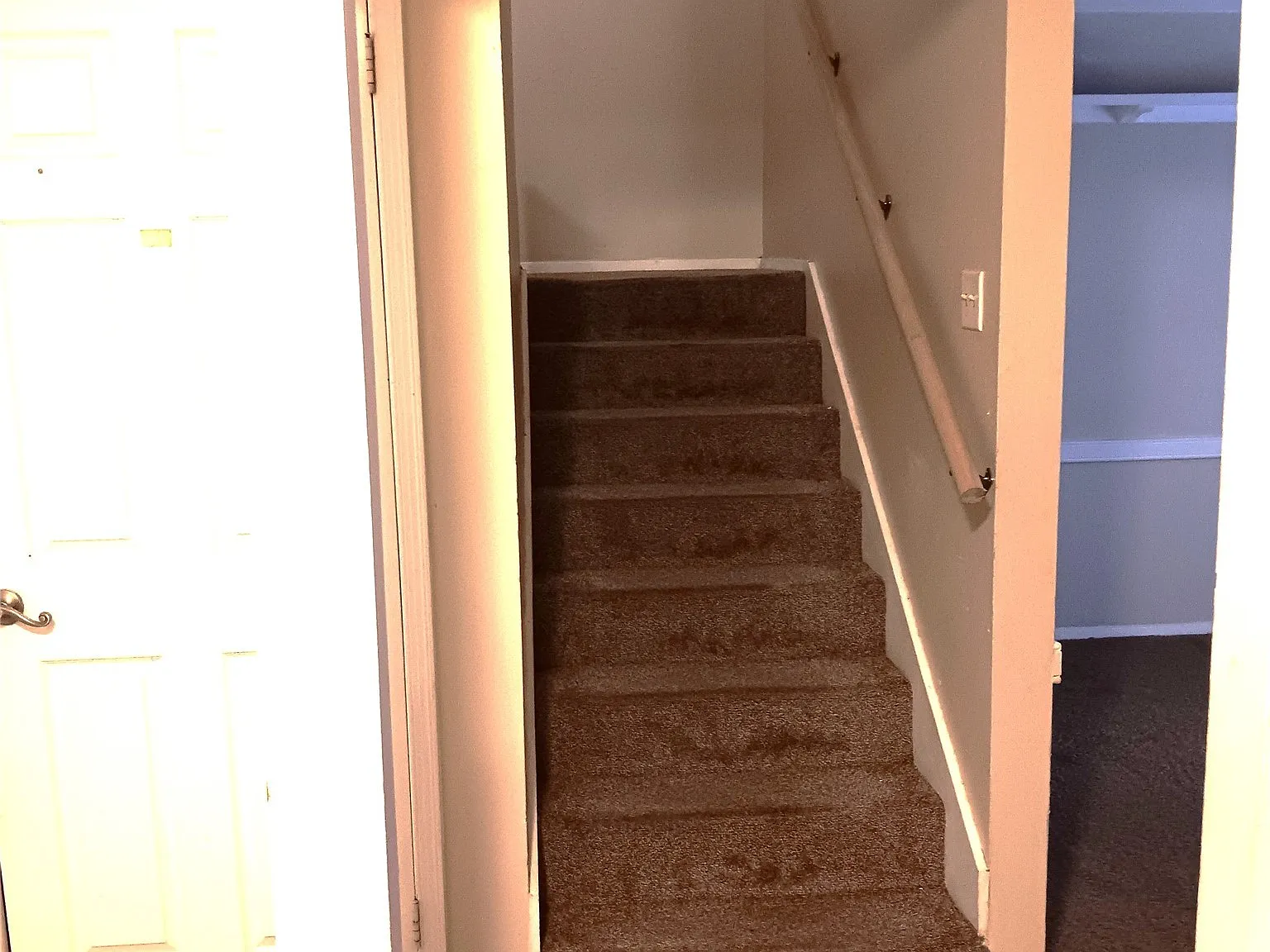 3 bed, 1.5 bath, 1117 sqft, $1,050 — Photo 4