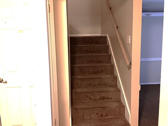4th image of 1610 Woodmere Loop