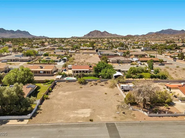 221 E Longacres Dr, Henderson, NV 89015