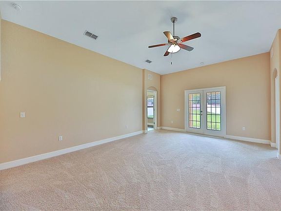 5th image of 503 Terranova Cir