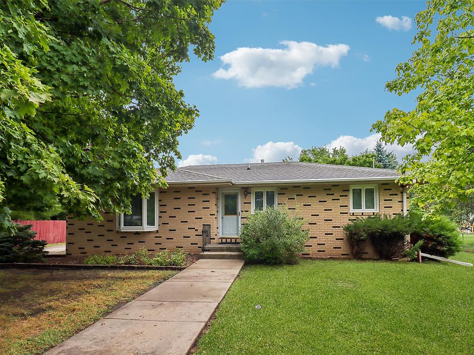 1st image of 3895 NE 43rd Ct