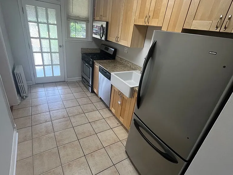 3515 Parklawn Ave — Photo 5