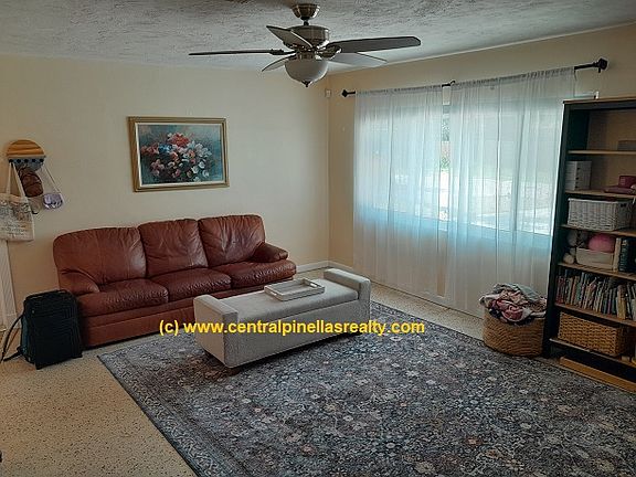 4th image of 2643 Morningside Dr
