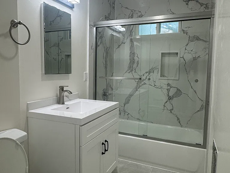 2745 Byron St #2745 — Photo 8