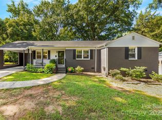 1126 & 1120 E Woodlawn Rd, Charlotte, NC 28209