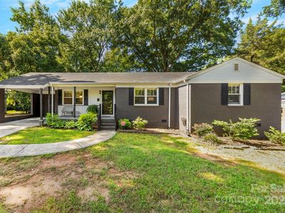 1126 & 1120 E Woodlawn Rd, Charlotte, NC, 28209