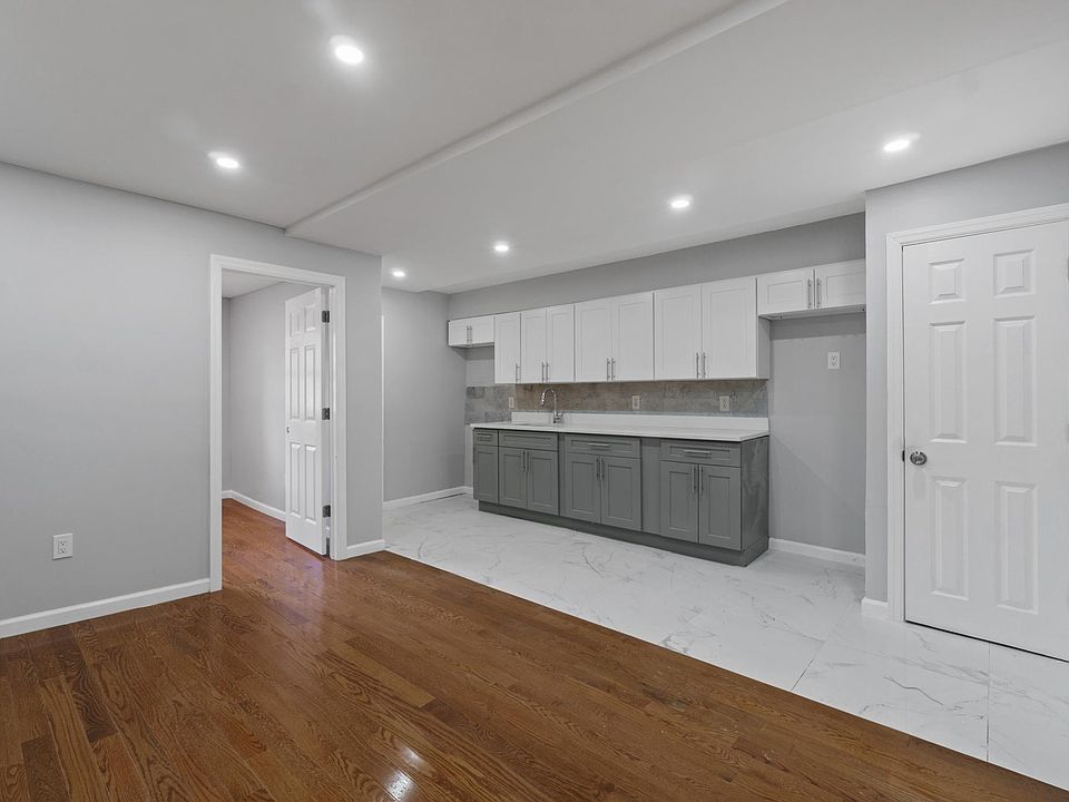 1st image of 4128 Bruner Ave