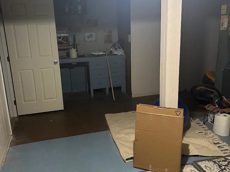 1408 S Regal St — Photo 15