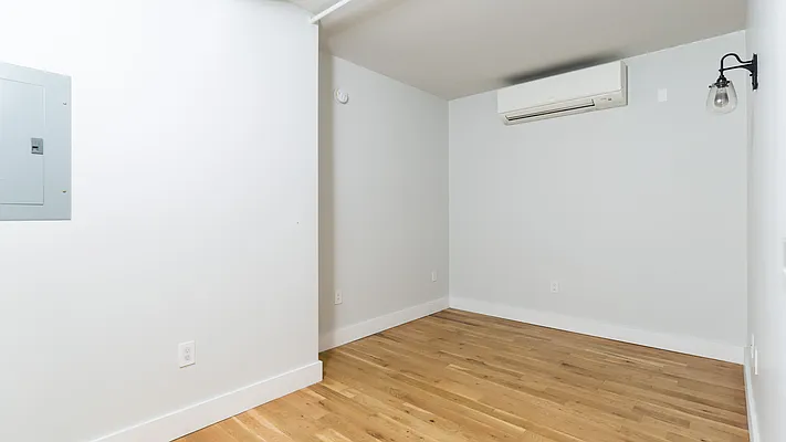 Rented by Nooklyn NYC LLC | media 5