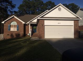 4713 Miranda Dr, Hope Mills, NC 28348