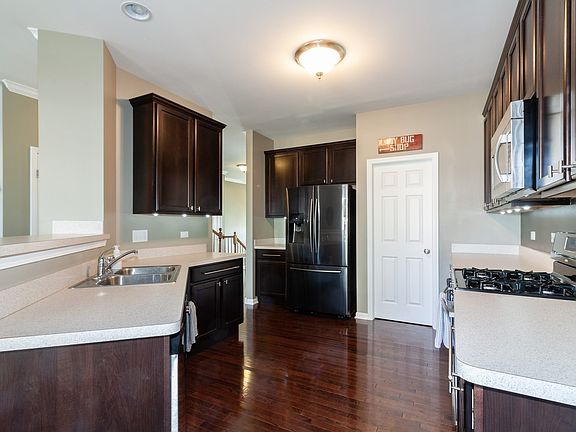 5th image of 234 Bennett Dr